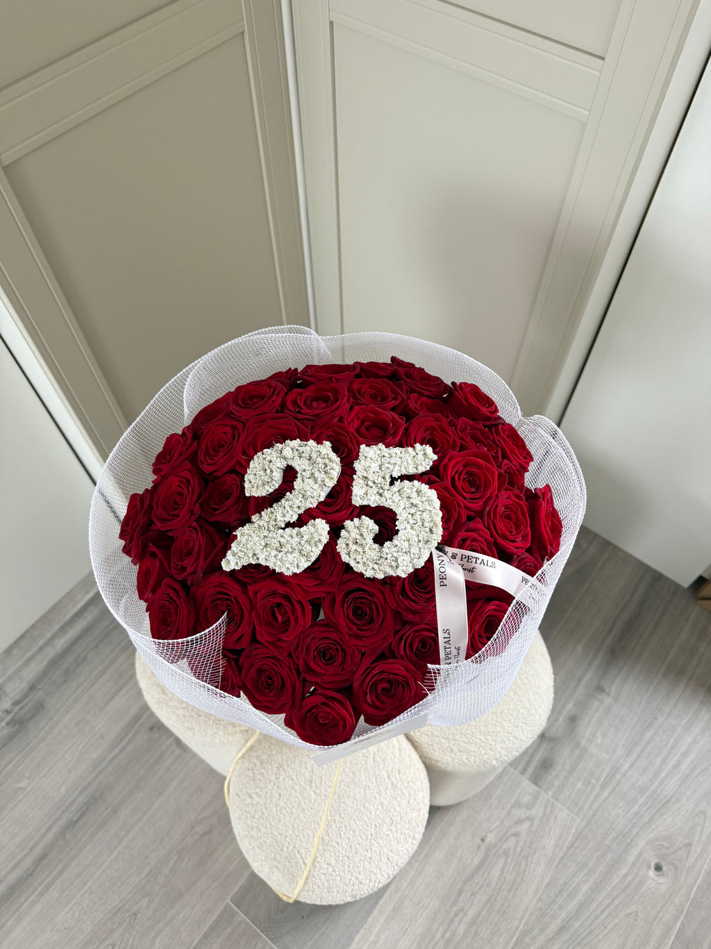 50 Naomi Red Roses - with gyp numbers