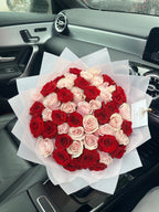 50 Mixed Naomi Red and Pink Roses |