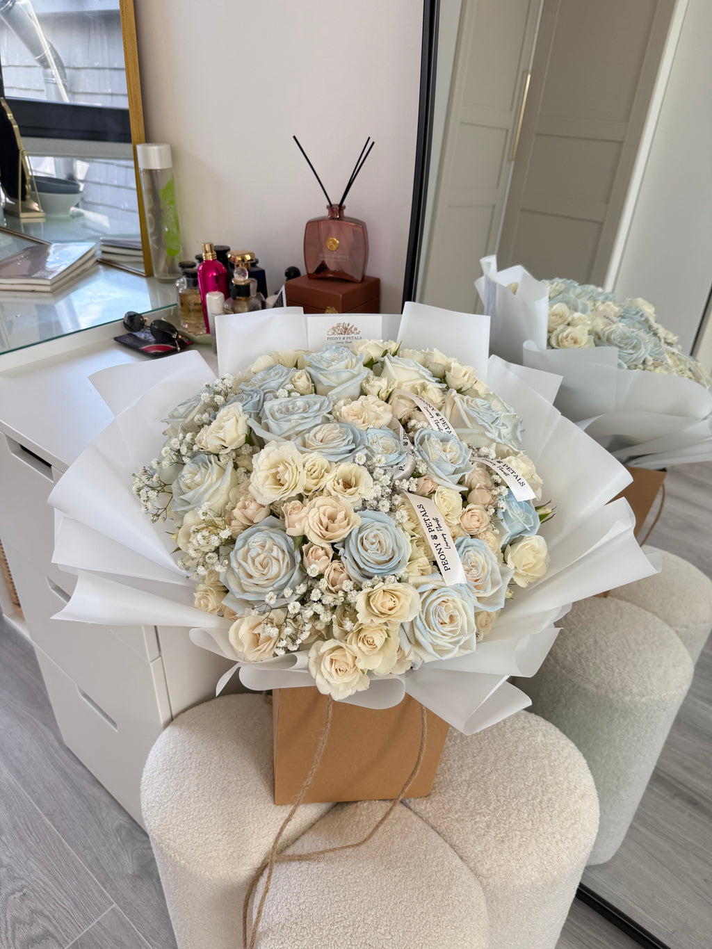 Ivory Skies Extra Large Mixed Bouquet