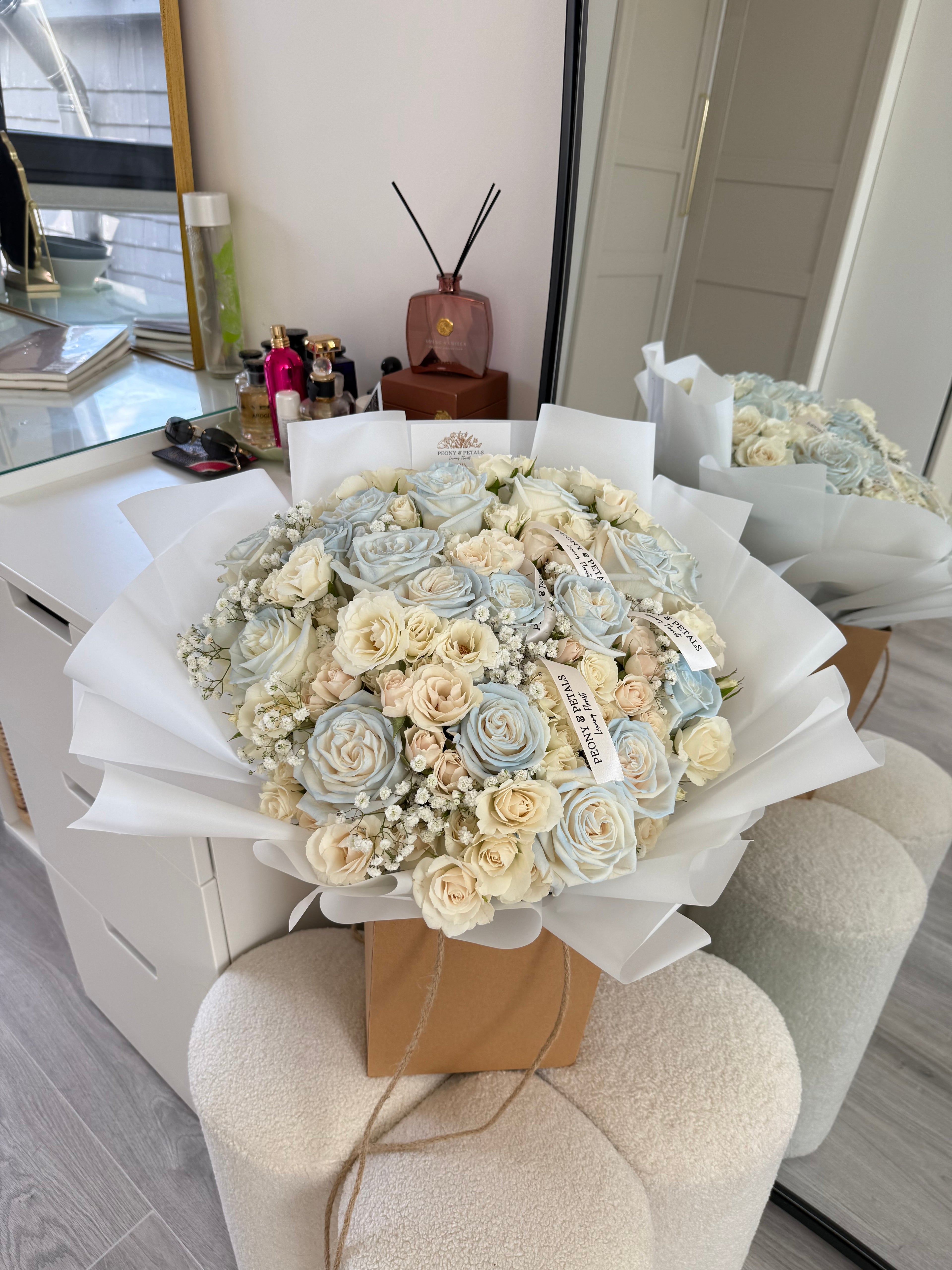 Ivory Skies Extra Large Mixed Bouquet