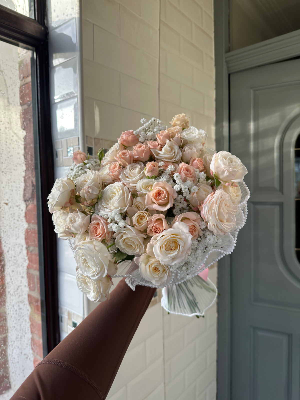 Pearl Amour Medium Mixed Bouquet