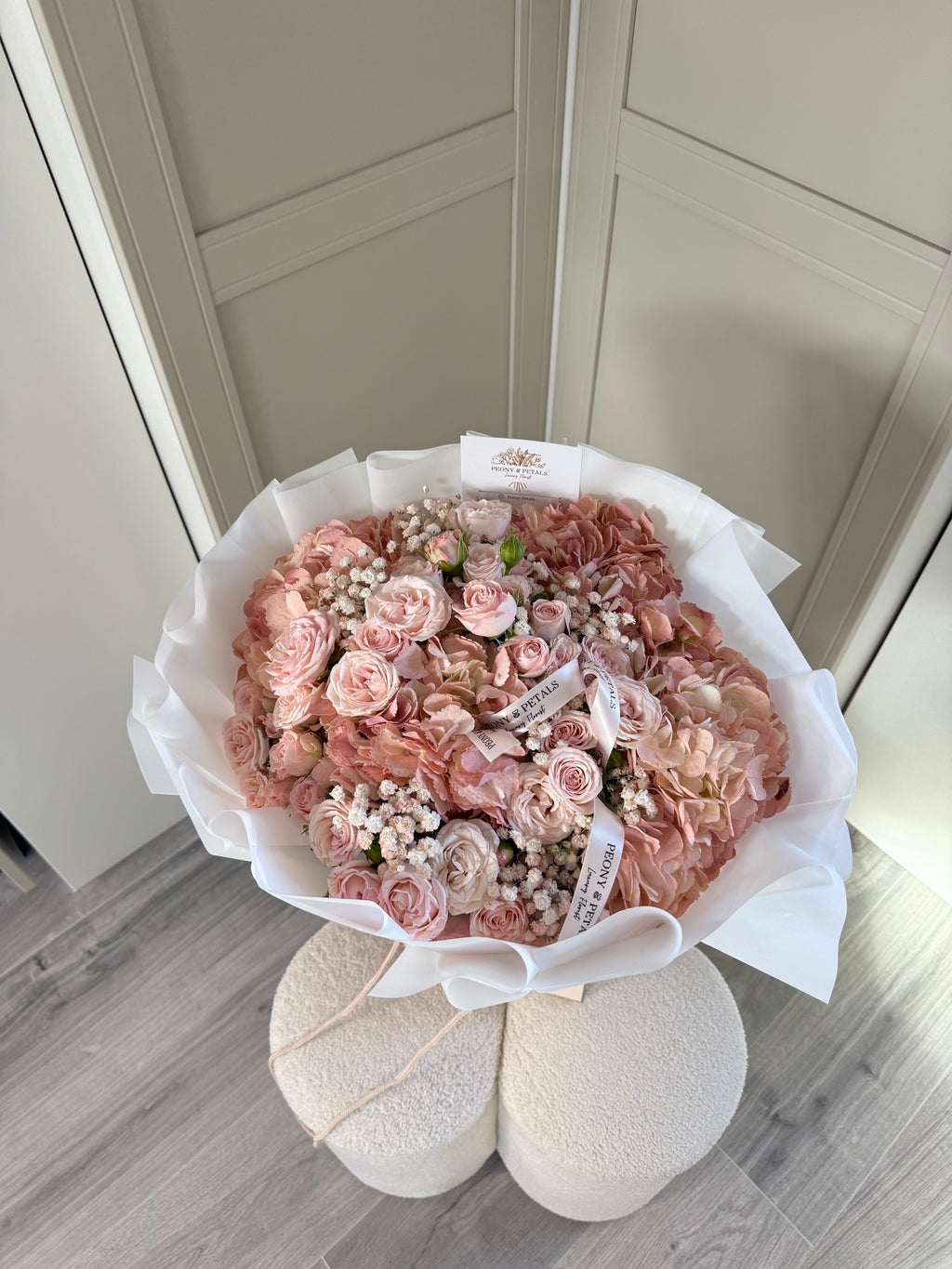 Roses & Hydrangeas Mixed Large Bouquet