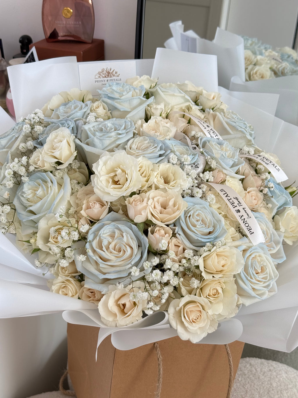 Ivory Skies Extra Large Mixed Bouquet
