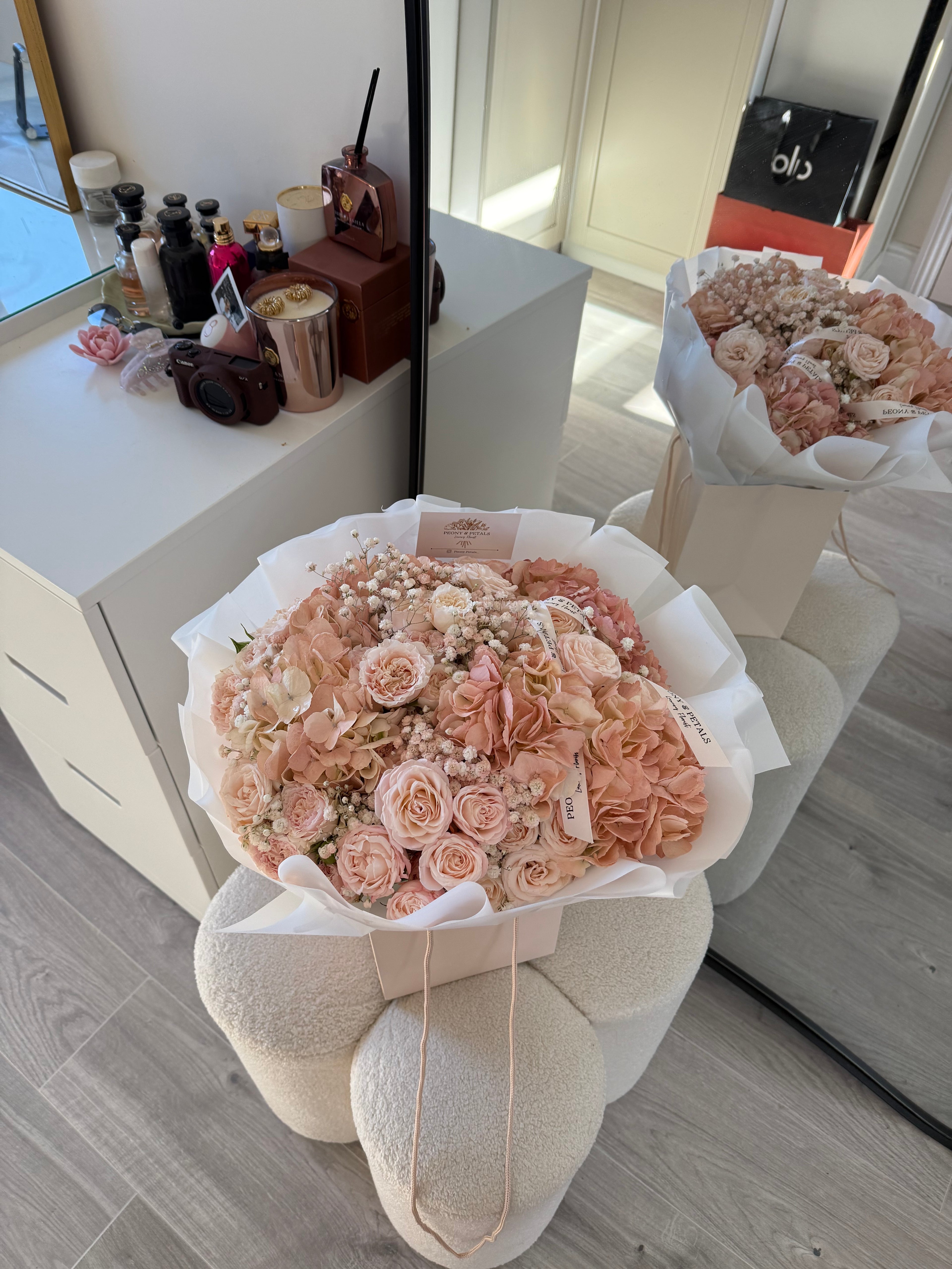 Roses & Hydrangeas Mixed Large Bouquet