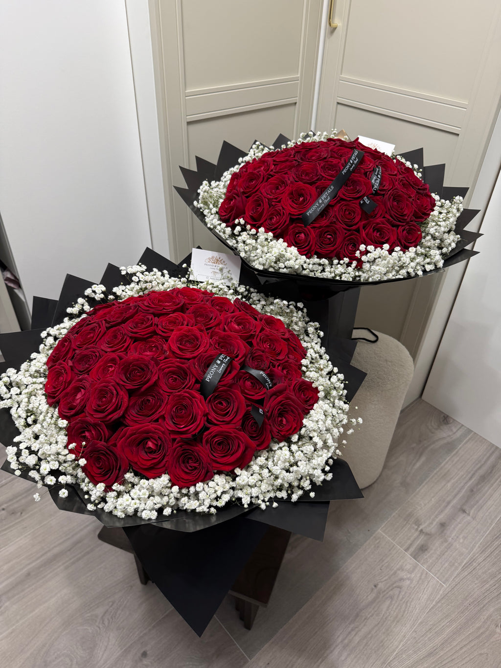 50 Naomi Red Roses with Gyp Edge |