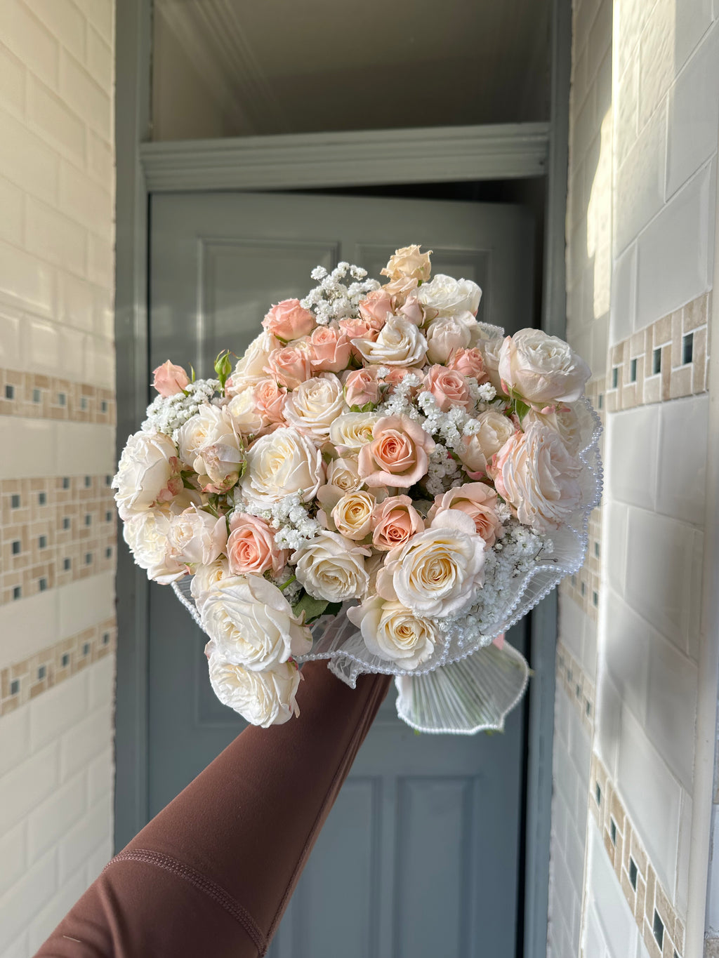 Pearl Amour Medium Mixed Bouquet