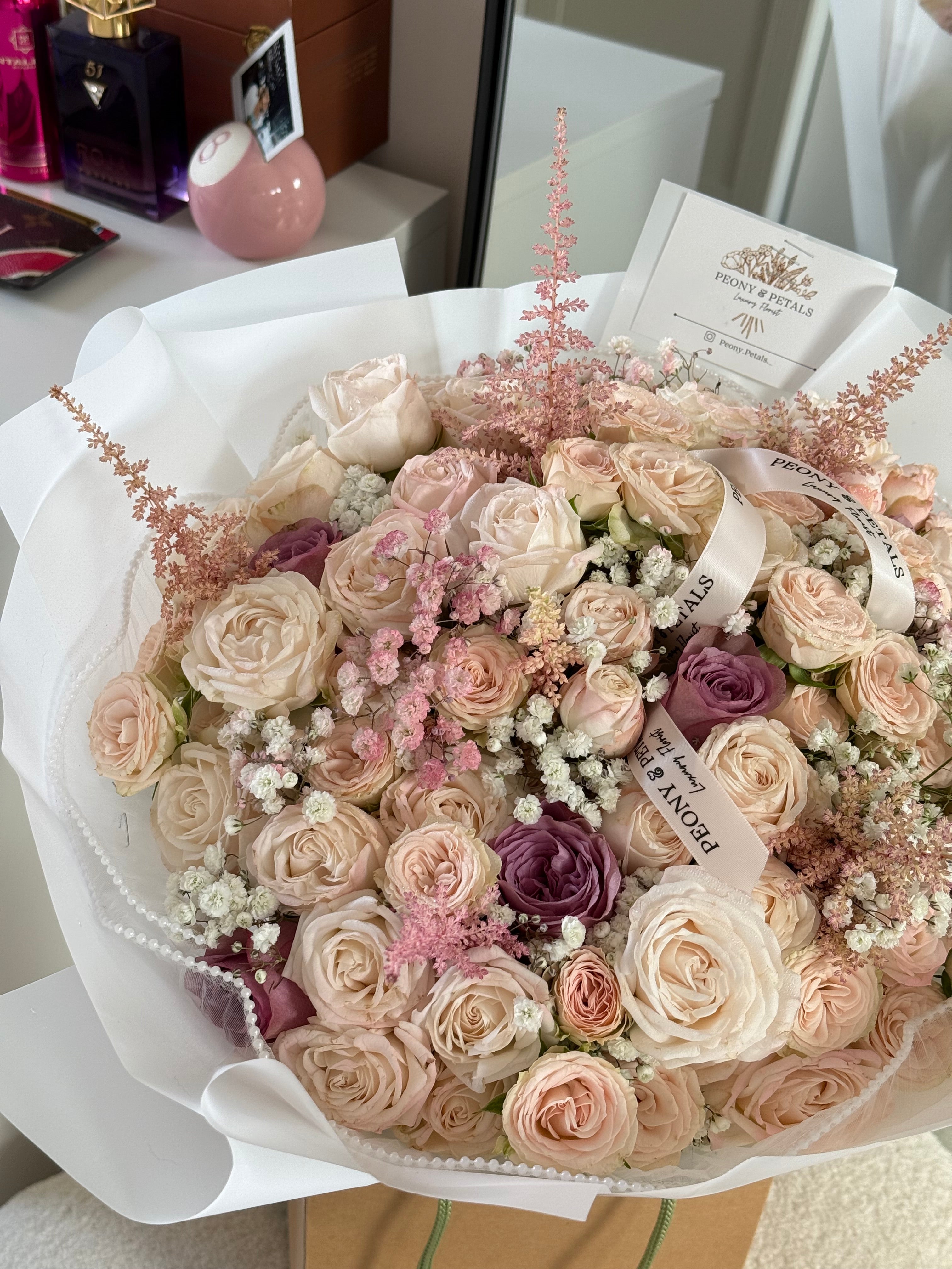 Belle Large Mixed Rose Bouquet – Peony&Petals