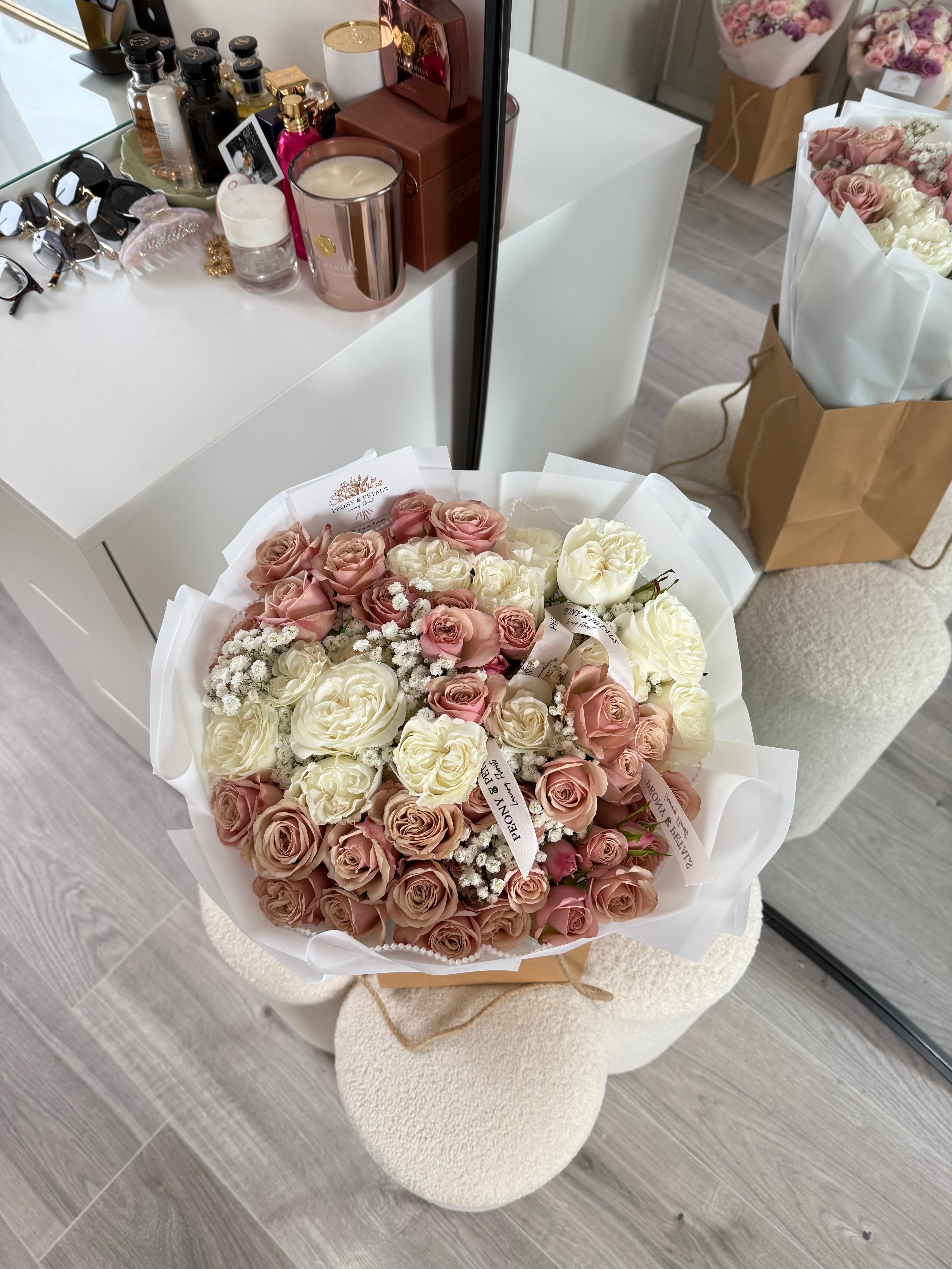 Neutral Muse Medium Mixed Bouquet