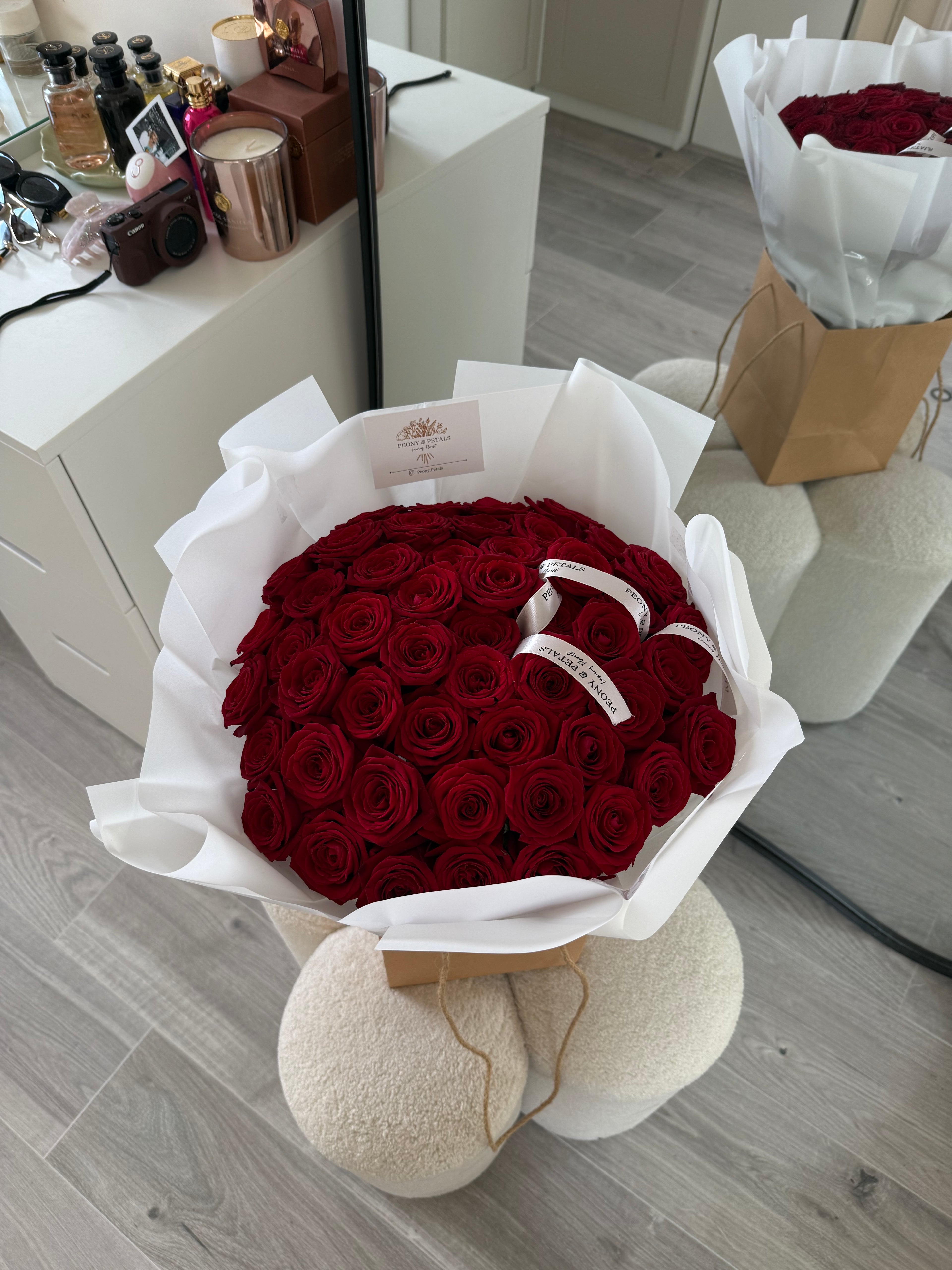 50 Naomi Red Roses |