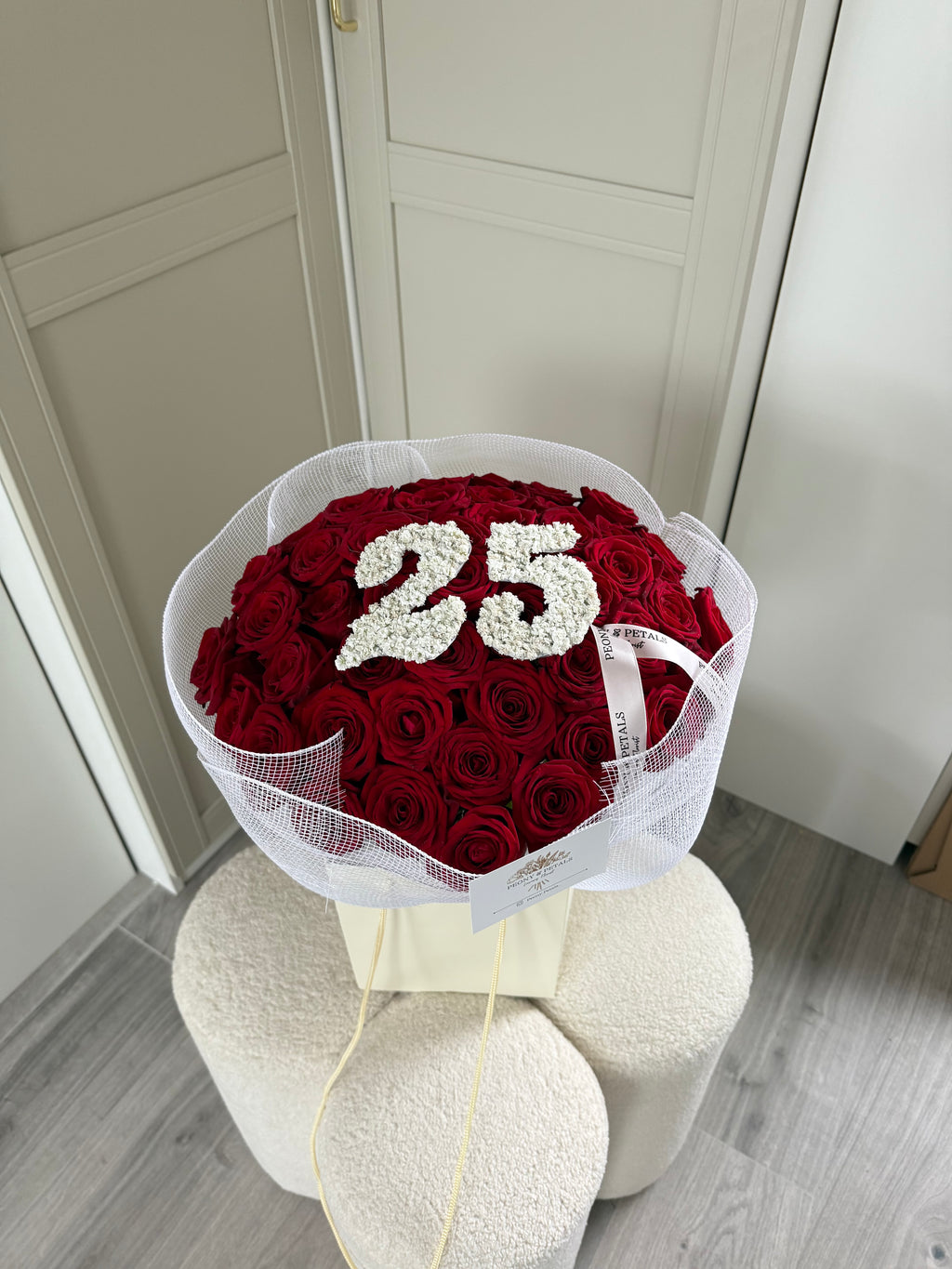 50 Naomi Red Roses - with gyp numbers