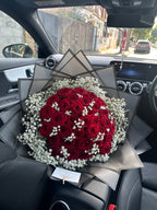 40 Naomi Red Roses and Gyp Edge