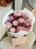 10 peony stems with filler