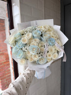 Ivory Skies Large Mixed Bouquet