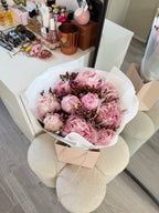10 peony stems with filler