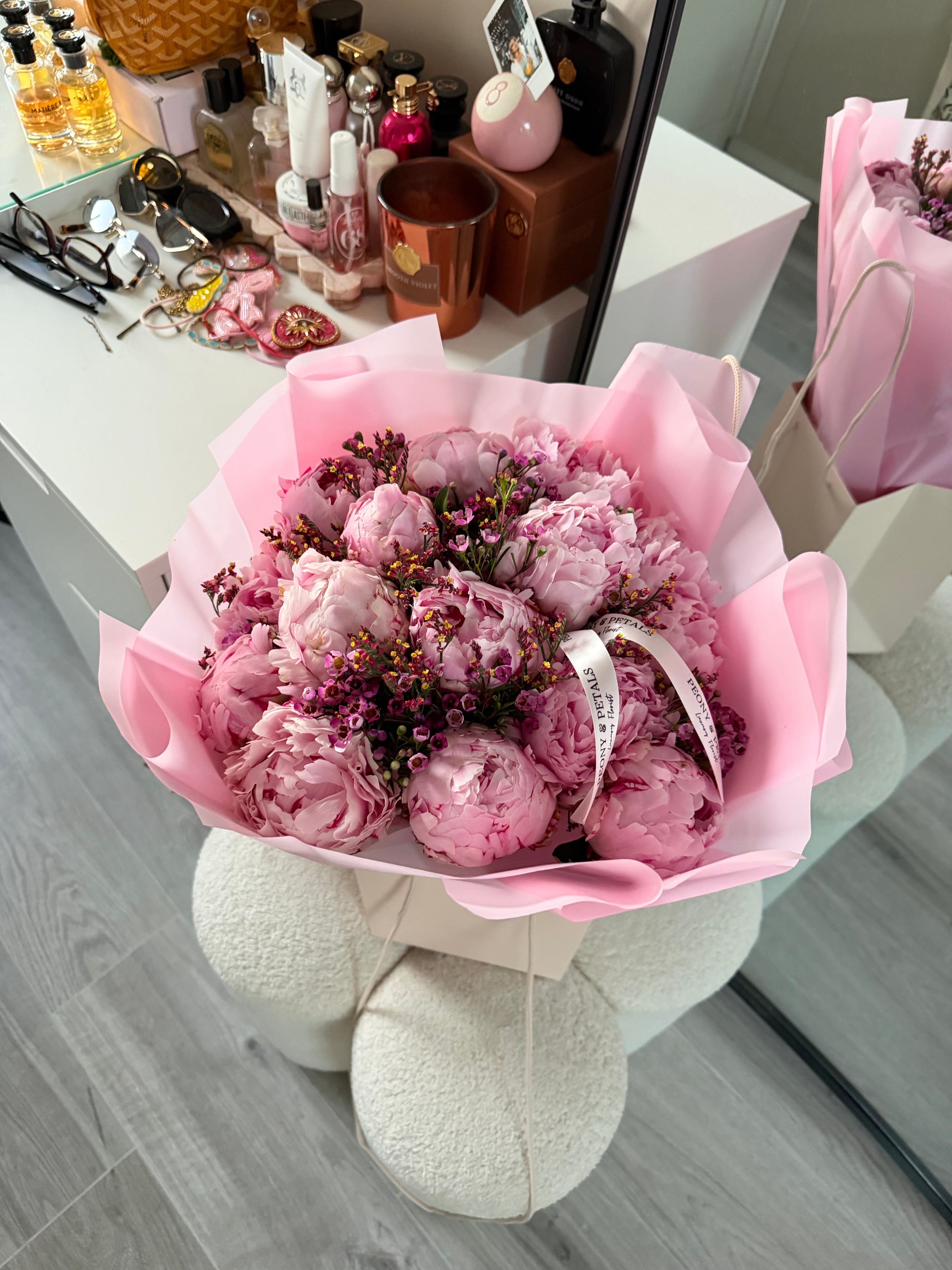 15 peony stems with filler
