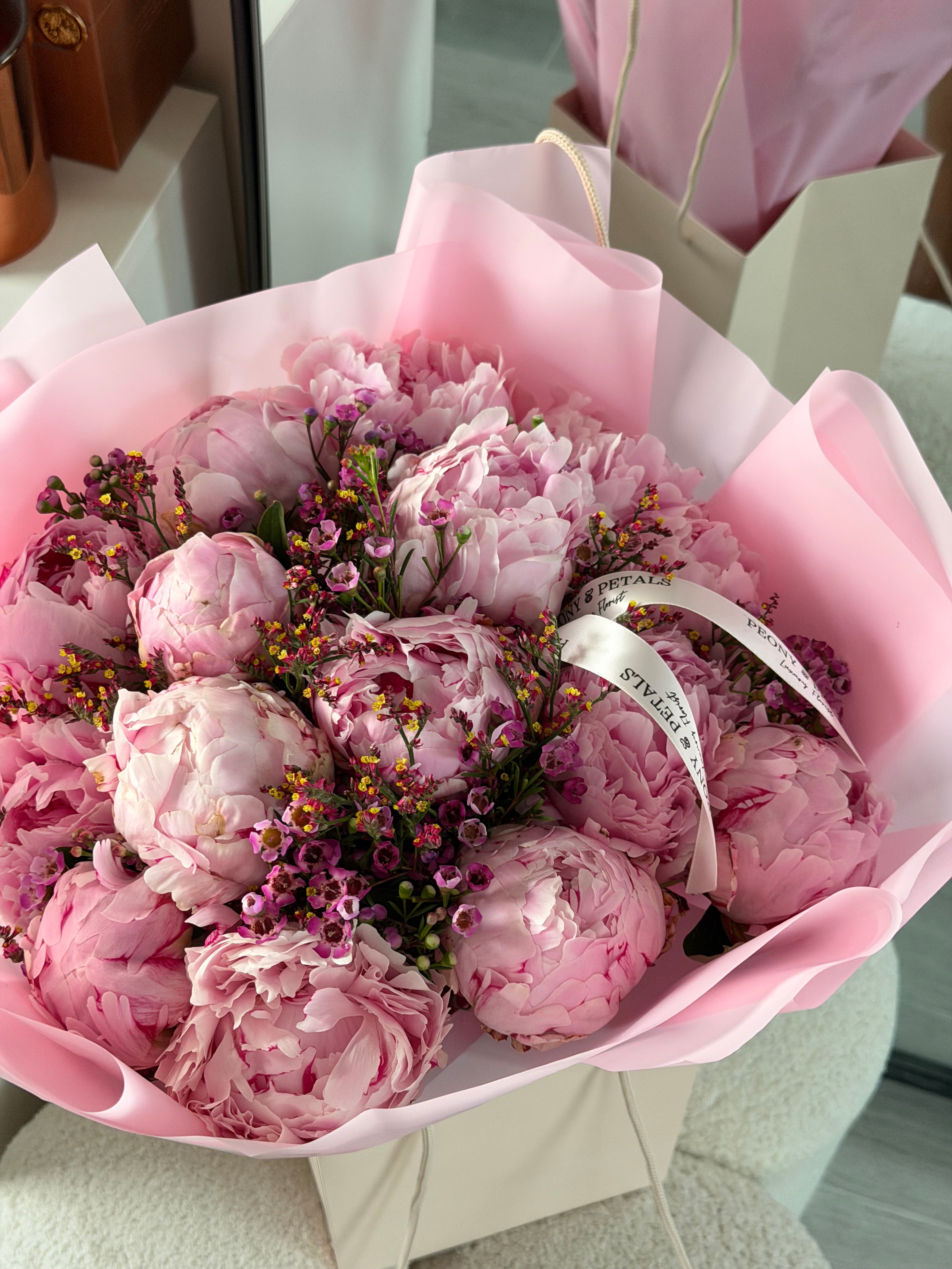 15 peony stems with filler