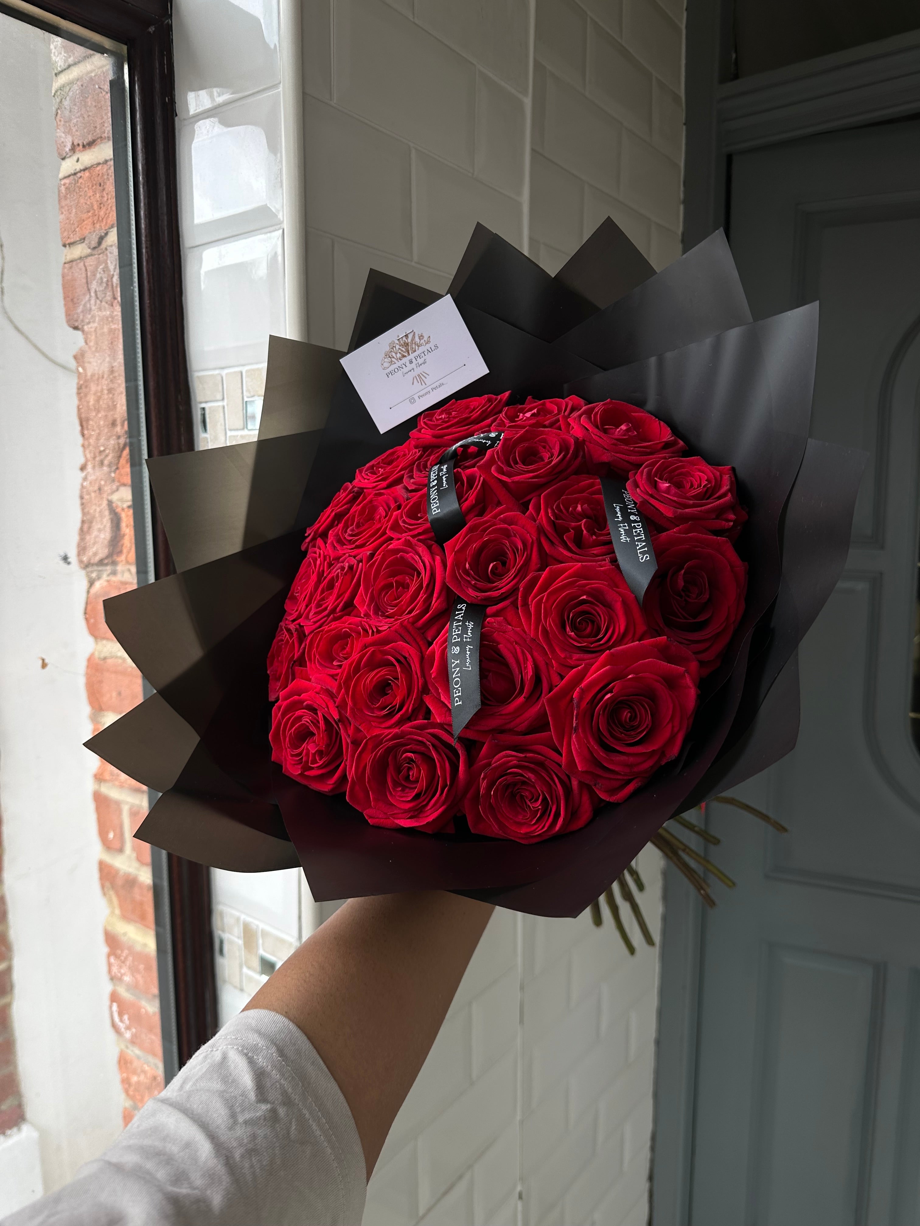 30 Stems Naomi Red Roses |