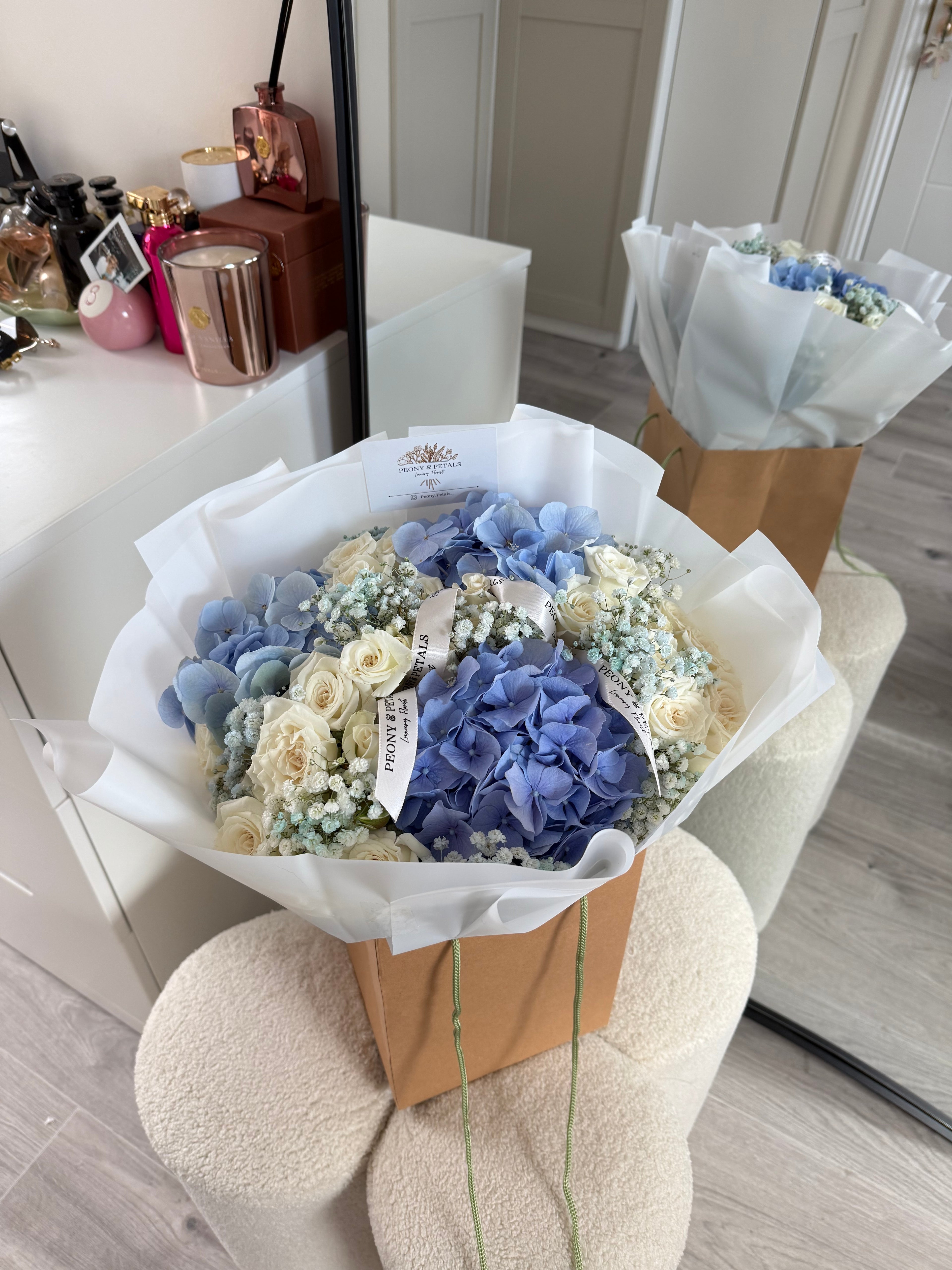 Roses & Hydrangeas Mixed Large Bouquet