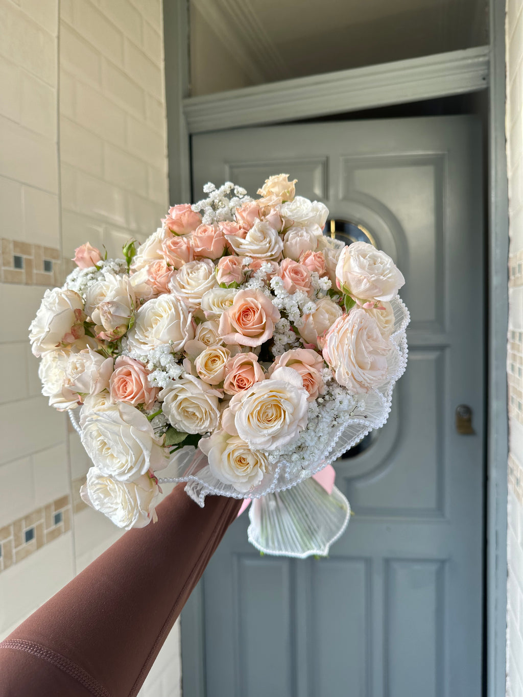 Pearl Amour Medium Mixed Bouquet