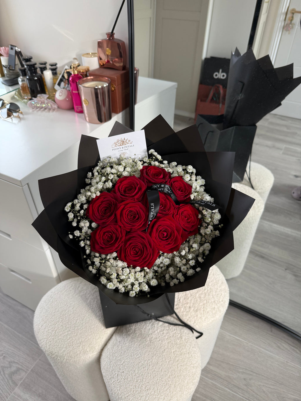 10 Naomi Red Roses with Initial and Gyp Edge