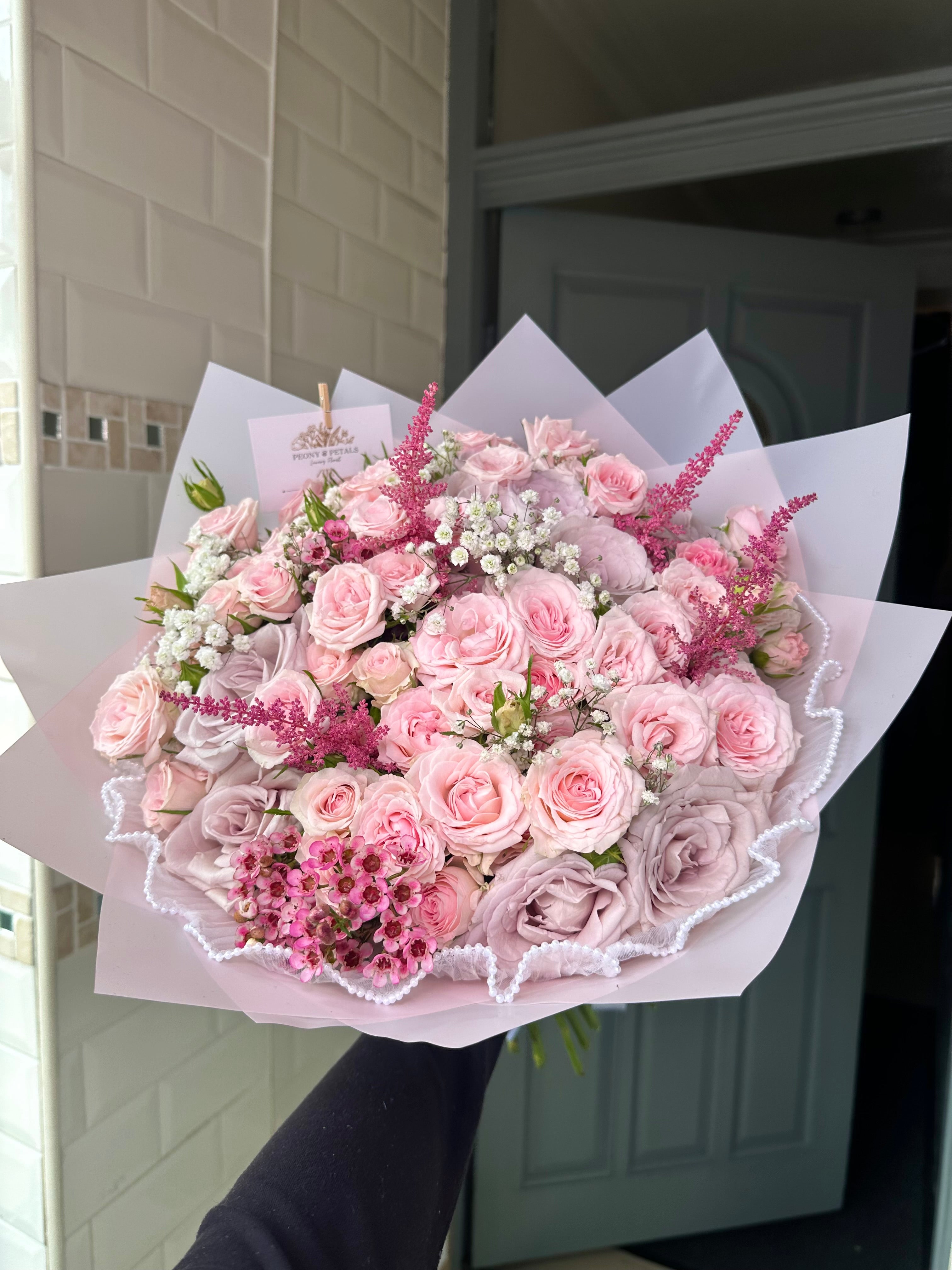 Pastel Romance Large Mixed Bouquet