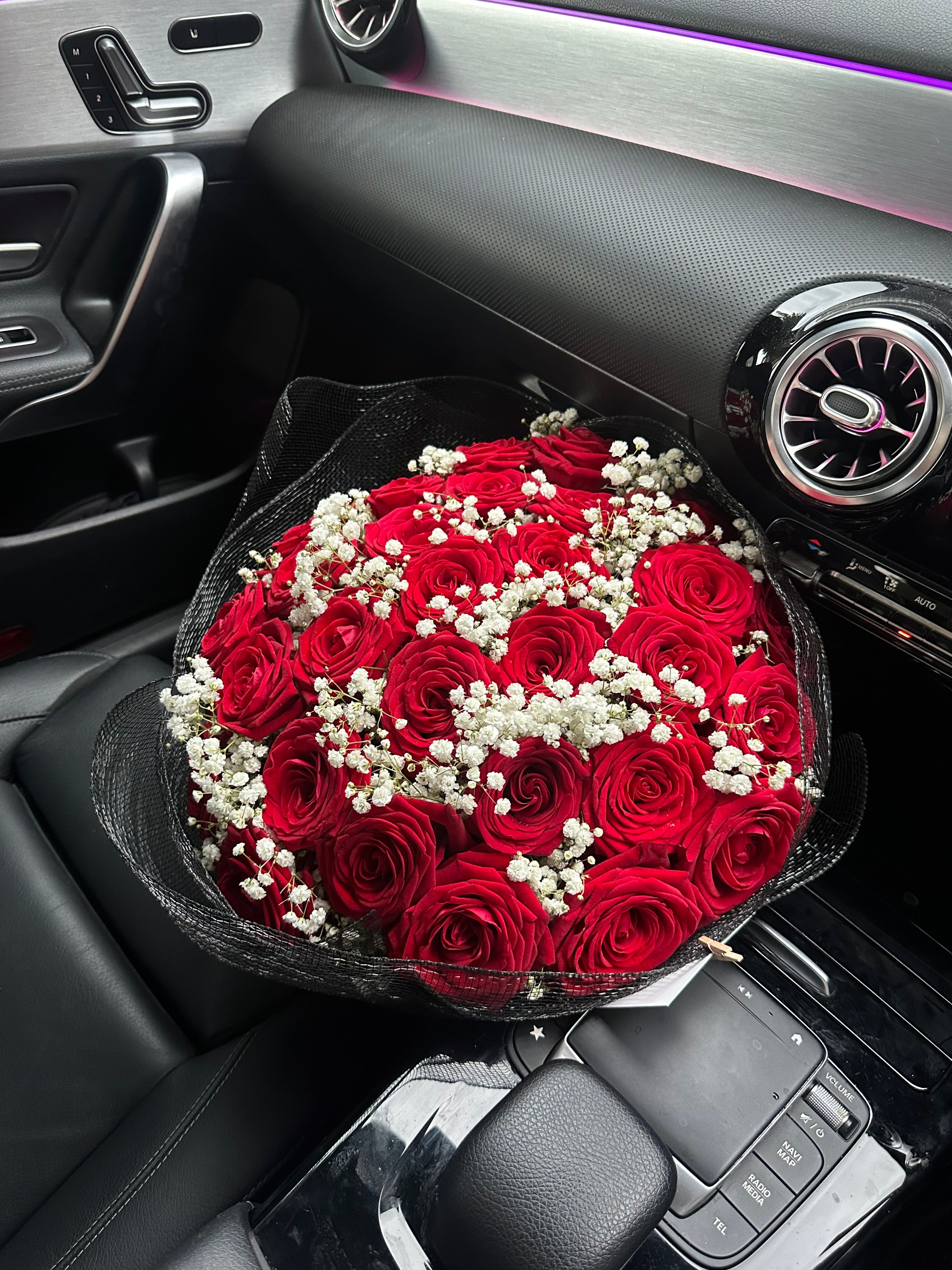 40 Naomi Red Roses with Gyp In-between