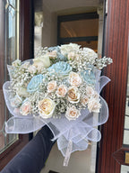 Ivory Skies Large Mixed Bouquet