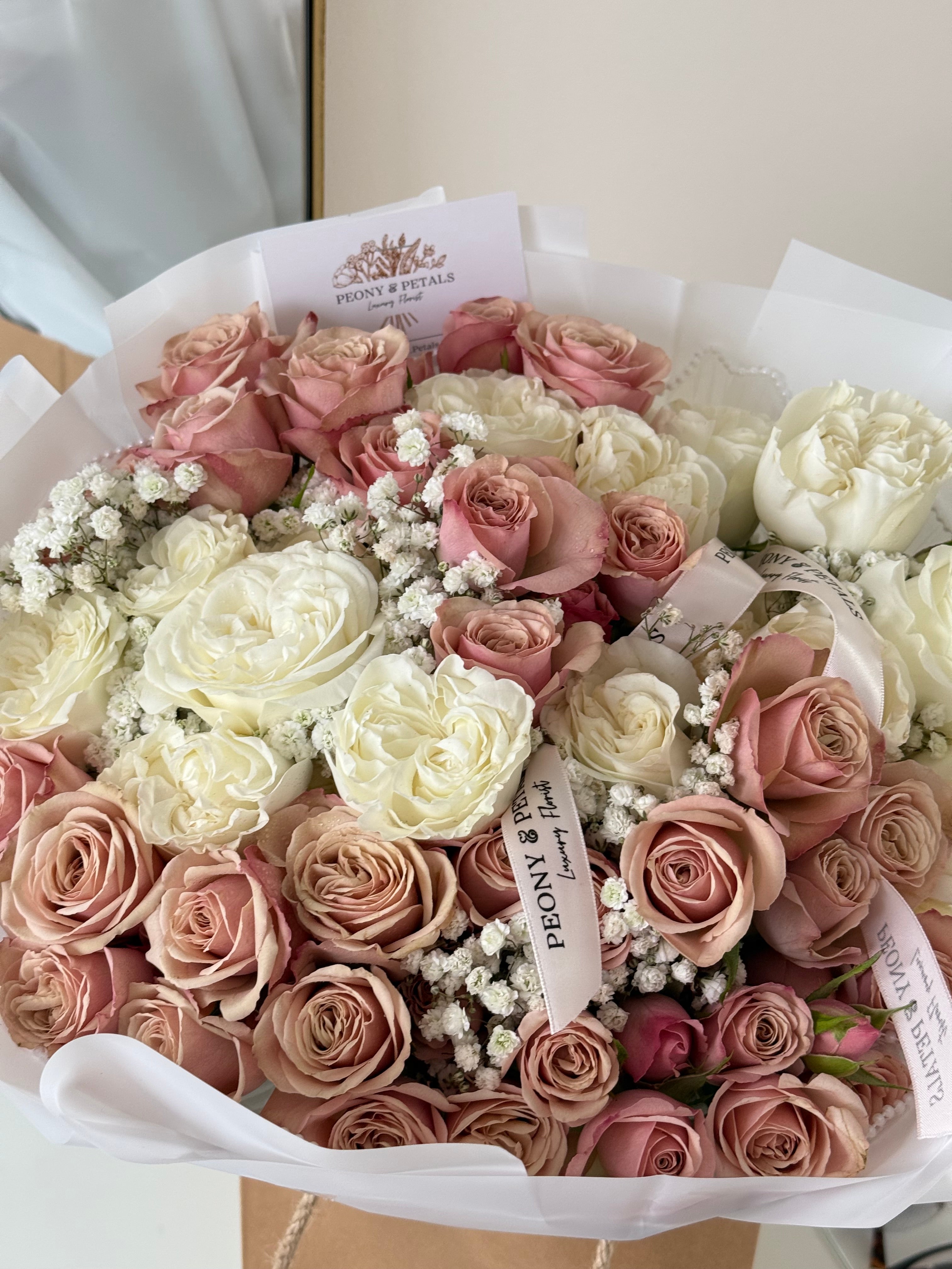 Neutral Muse Medium Mixed Bouquet