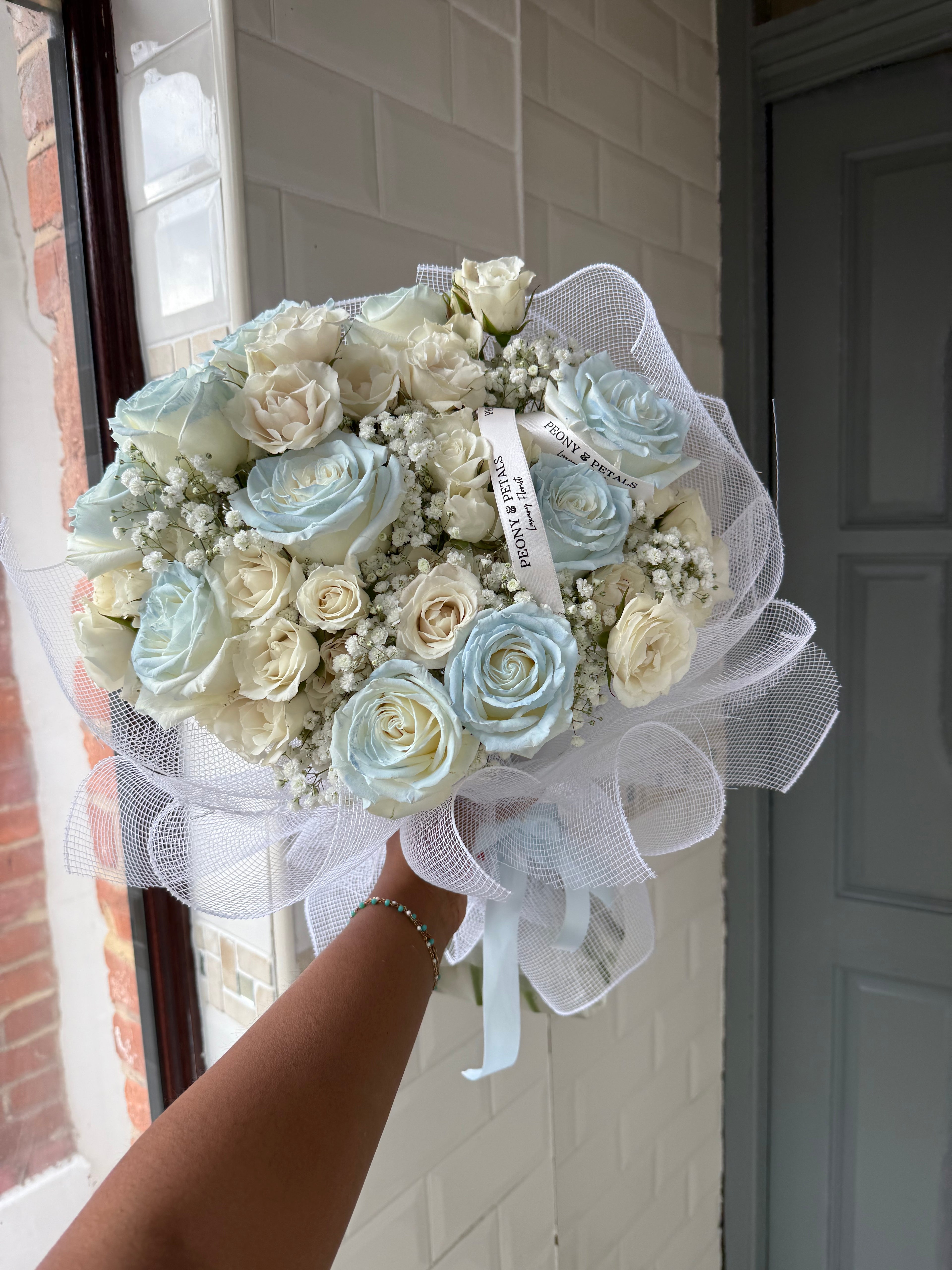 Ivory Skies Medium Mixed Bouquet