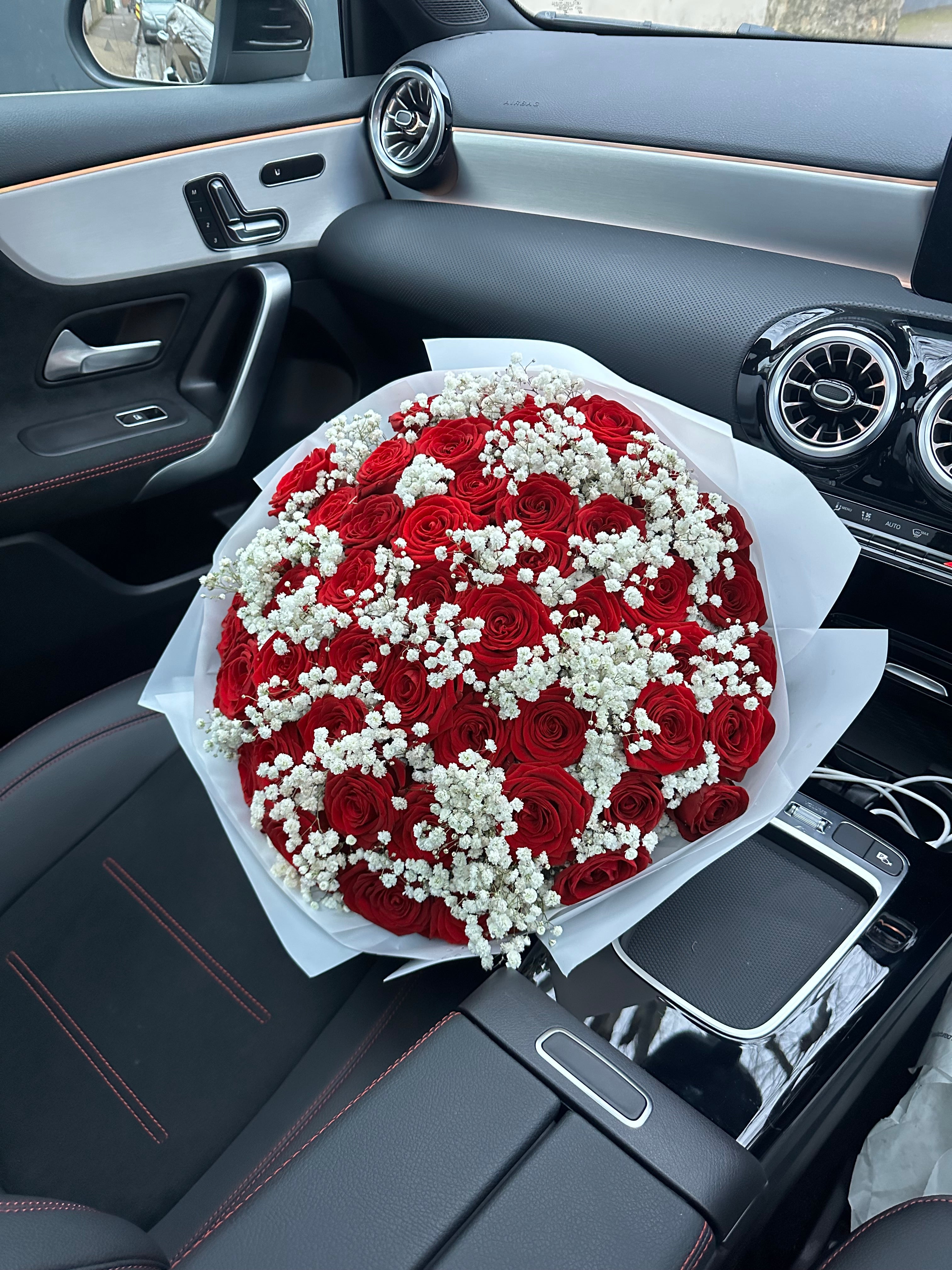 50 Naomi Red Roses with Gyp Inbetween