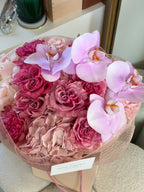 Hydrangeas, garden roses and orchid mix (medium - large size)