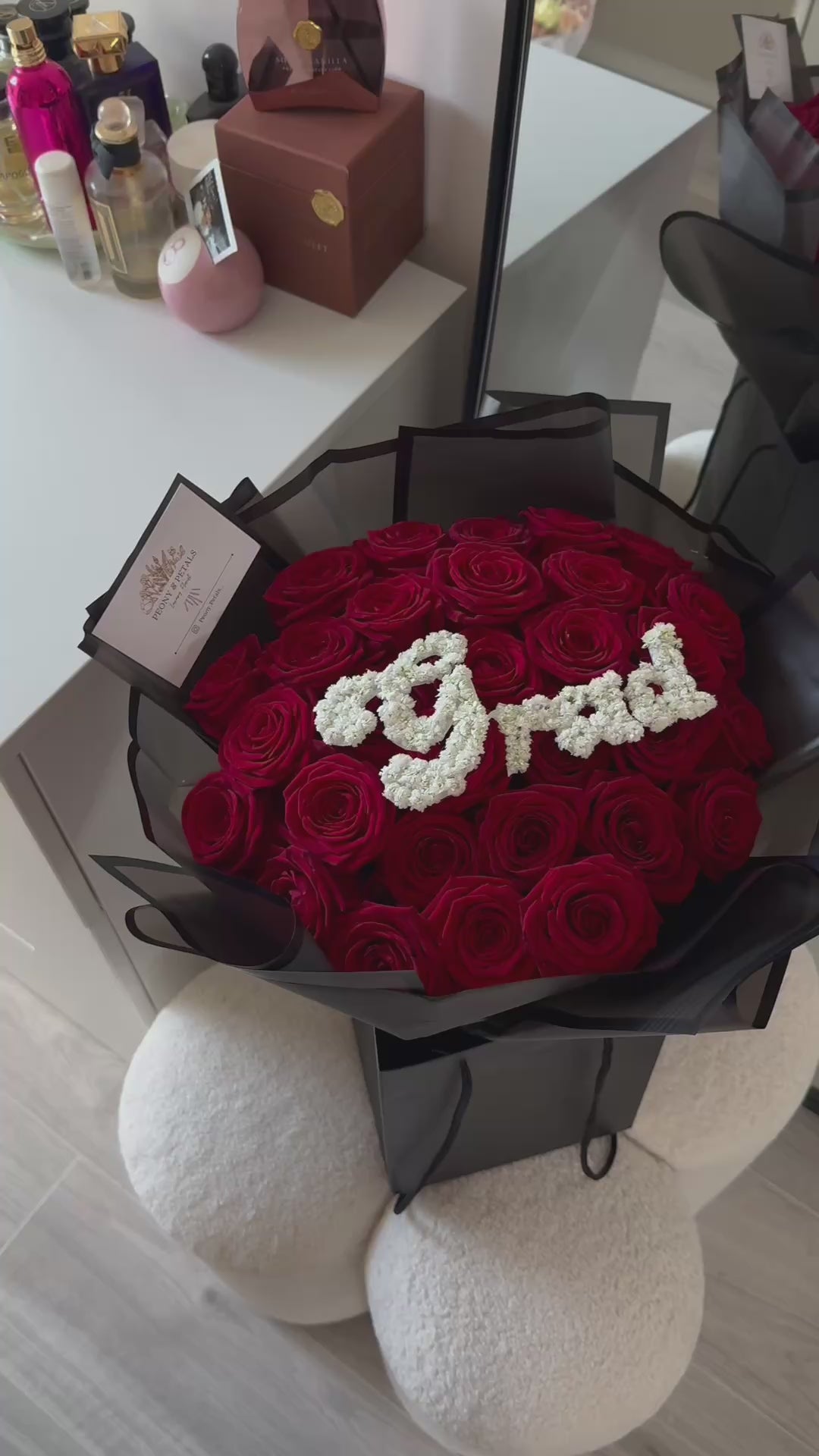 30 Naomi Red Roses - “Grad”